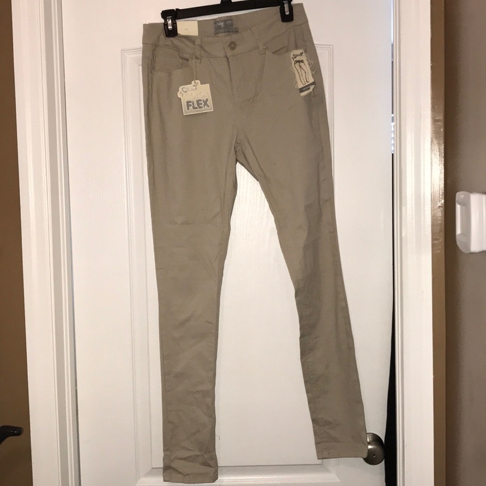 Indigo Rein Skinny Jeans Junior Size: 9 New